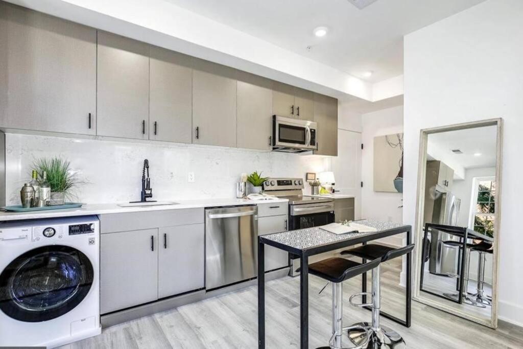 Lux Capitol Hill Vacation Home, In-House Services Waszyngton Zewnętrze zdjęcie